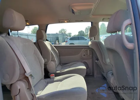 2005 Toyota Sienna Xle z USA, uszkodzony, nr VIN 5TDZA22C15S249449